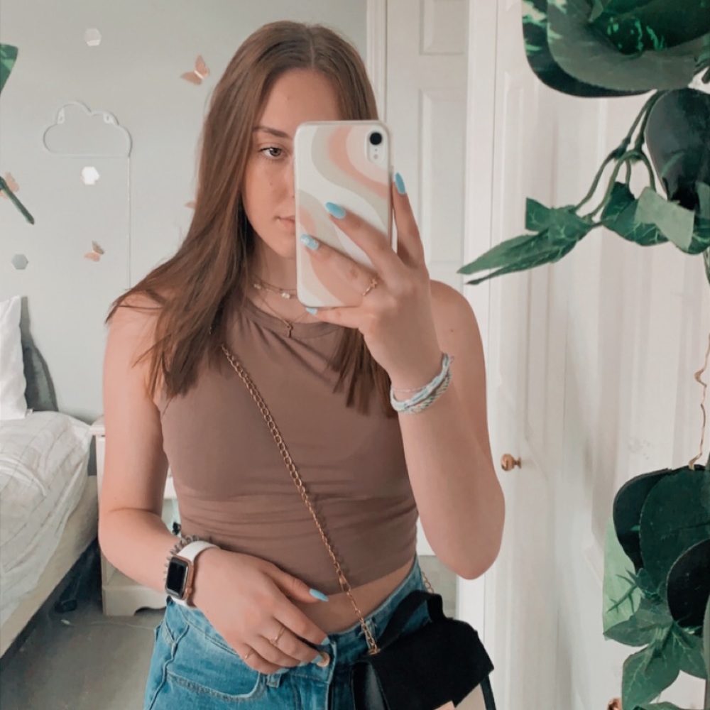 Meet your Posher, Alyssa